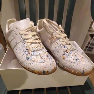 Shoes/sneakers